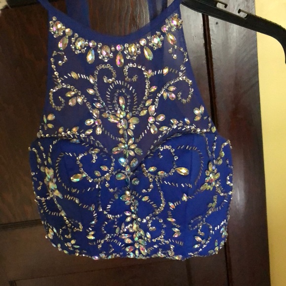 Homecoming/prom dresses - Picture 6 of 7